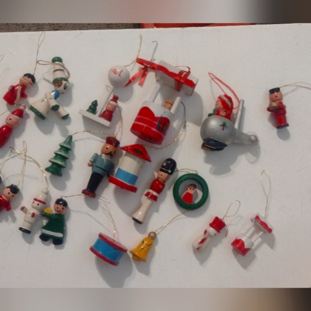 24 Vintage wooden Christmas tree ornaments